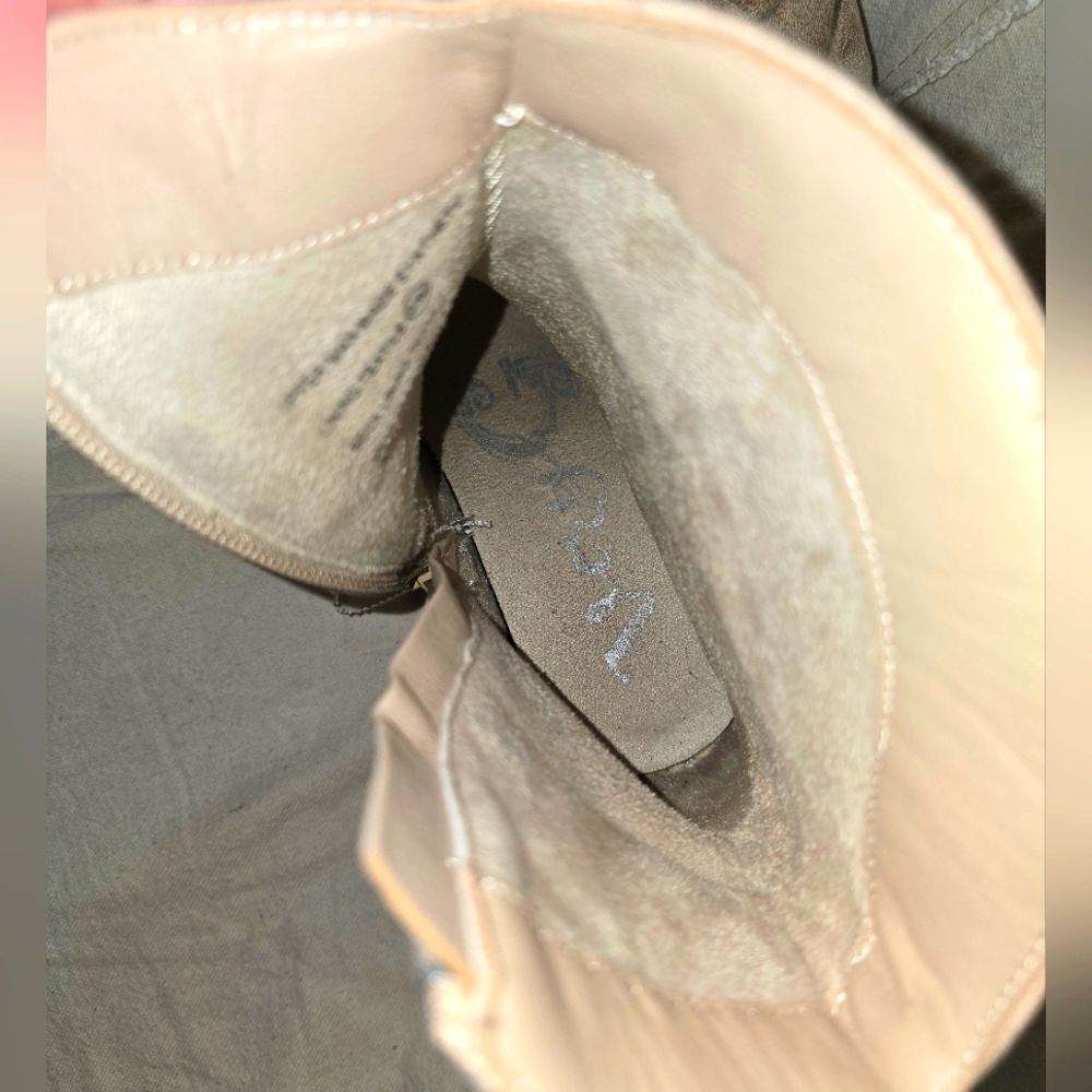 Very G Women's booties, boots 9.5 - Picture 5 of 6